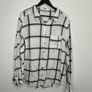 Maurices Black & White Windowpane Plaid Button-Up Shirt Size 2